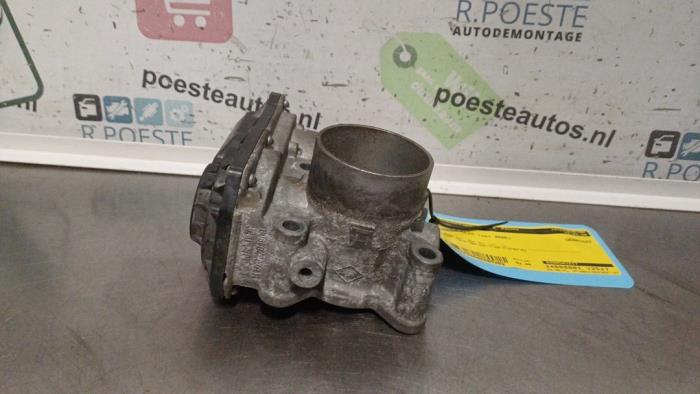 Gebrauchte Drosselklappengehäuse Renault Clio II (BB/CB) 1.2 16V Preis € 70,00 Margenregelung angeboten von Autodemontagebedrijf R. Poeste B.V.