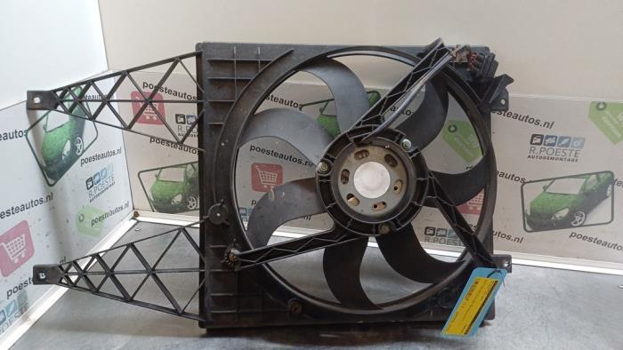 Gebrauchte Kühlerventilator Volkswagen Polo IV (9N1/2/3) 1.4 16V Preis € 30,00 Margenregelung angeboten von Autodemontagebedrijf R. Poeste B.V.