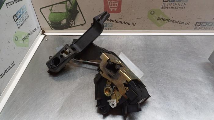 Front door lock mechanism 4-door, right Ford Focus 1 1.6 16V - 1E0248CL