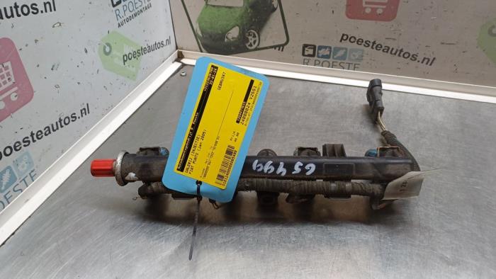 Usagé Système d'injection Fiat Punto II (188) 1.2 16V Prix € 30,00 Règlement à la marge proposé par Autodemontagebedrijf R. Poeste B.V.