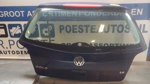 Usados Portón trasero Volkswagen Polo IV (9N1/2/3) 1.4 16V Precio € 60,00 Norma de margen ofrecido por Autodemontagebedrijf R. Poeste B.V.