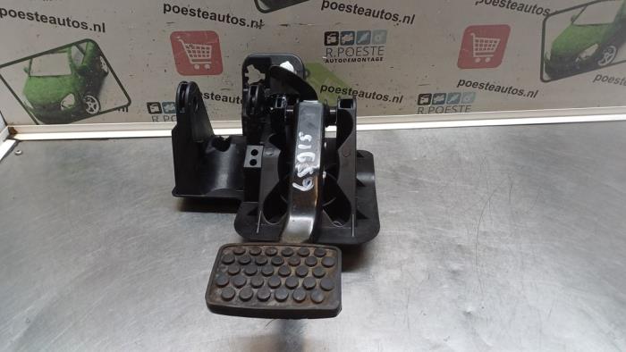Używane Pedal hamulca Fiat Panda (169) 1.2 Fire Cena € 42,00 Procedura marży oferowane przez Autodemontagebedrijf R. Poeste B.V.