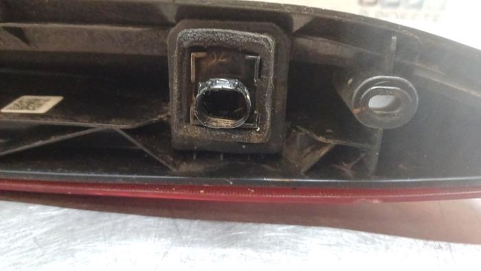 Third brake light from a Mercedes-Benz Vito (447.6) 1.6 111 CDI 16V 2015
