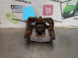 Used Rear brake calliper, left Peugeot 307 CC (3B) 2.0 16V Price € 20,00 Margin scheme offered by Autodemontagebedrijf R. Poeste B.V.