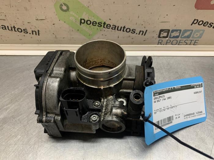 Usagé Boitier papillon Volkswagen Golf IV (1J1) 1.6 Prix € 25,00 Règlement à la marge proposé par Autodemontagebedrijf R. Poeste B.V.