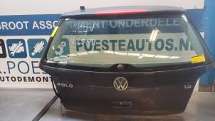 Usados Portón trasero Volkswagen Polo IV (9N1/2/3) 1.2 12V Precio € 60,00 Norma de margen ofrecido por Autodemontagebedrijf R. Poeste B.V.
