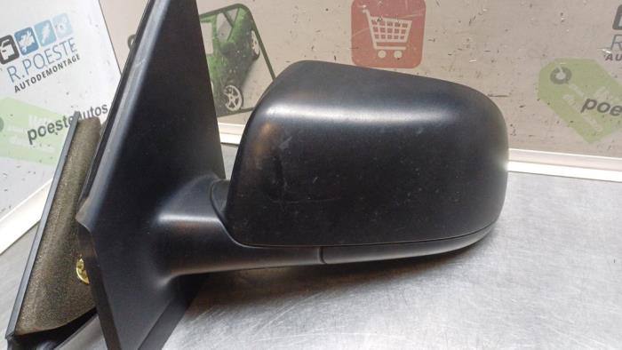 Wing mirror, left from a Volkswagen Polo IV (9N1/2/3) 1.2 12V 2002