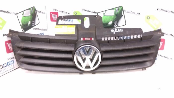 Calandre d'un Volkswagen Polo IV (9N1/2/3) 1.2 2002