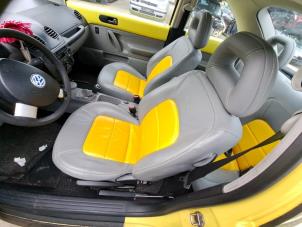 Used Set of upholstery (complete) Volkswagen New Beetle (9C1/9G1) 2.0 Price € 300,00 Margin scheme offered by Autodemontagebedrijf R. Poeste B.V.