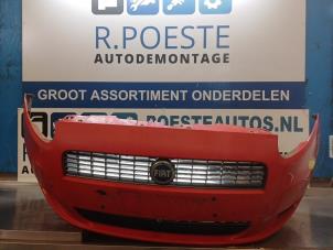 Used Front bumper Fiat Grande Punto (199) 1.2 Price € 60,00 Margin scheme offered by Autodemontagebedrijf R. Poeste B.V.