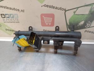 Used Fuel injector nozzle Peugeot 206 (2A/C/H/J/S) 1.4 XR,XS,XT,Gentry Price € 30,00 Margin scheme offered by Autodemontagebedrijf R. Poeste B.V.