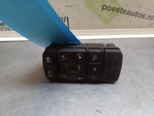 Used Electric window switch Opel Vectra C GTS 2.2 DIG 16V Price € 20,00 Margin scheme offered by Autodemontagebedrijf R. Poeste B.V.