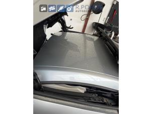 Używane Twardy dach cabrio Peugeot 307 CC (3B) 2.0 HDIF 16V Cena € 500,00 Procedura marży oferowane przez Autodemontagebedrijf R. Poeste B.V.
