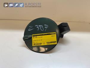 Używane Pokrywa wlewu paliwa Opel Corsa C (F08/68) 1.2 16V Cena € 20,00 Procedura marży oferowane przez Autodemontagebedrijf R. Poeste B.V.