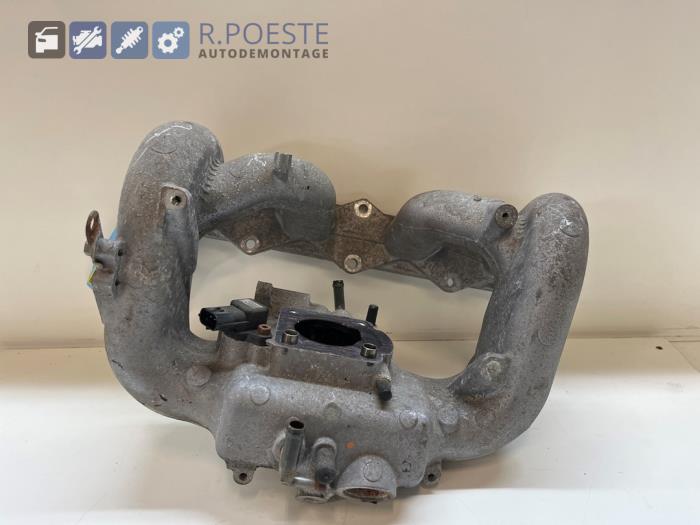 Używane Kolektor dolotowy Suzuki Ignis (FH) 1.3 16V Cena € 50,00 Procedura marży oferowane przez Autodemontagebedrijf R. Poeste B.V.