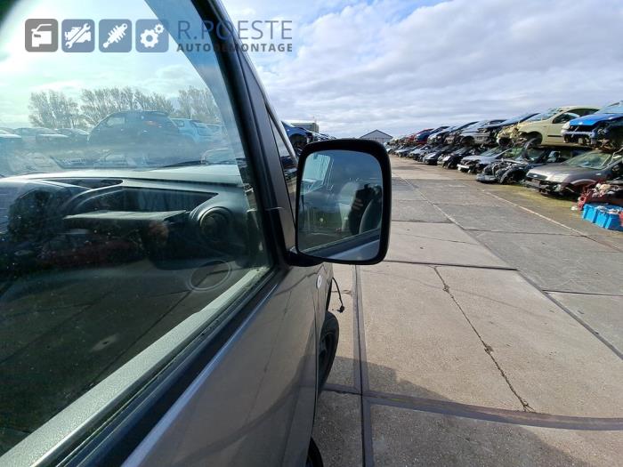 Außenspiegel rechts van een Nissan NV 200 (M20M) 1.5 dCi 90 2015