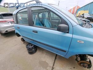 Used Front wing, right Fiat Panda (169) 1.2 Fire Price € 50,00 Margin scheme offered by Autodemontagebedrijf R. Poeste B.V.