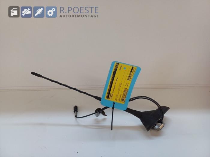 Używane Antena Citroen C3 Picasso (SH) 1.6 16V VTI 120 Cena € 20,00 Procedura marży oferowane przez Autodemontagebedrijf R. Poeste B.V.