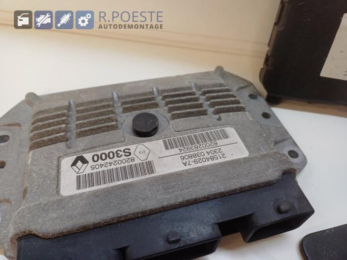 Engine management computer from a Renault Megane II (BM/CM) 1.6 16V 2003