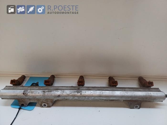 Usagé Système d'injection Volvo XC70 (SZ) XC70 2.5 T 20V Prix € 40,00 Règlement à la marge proposé par Autodemontagebedrijf R. Poeste B.V.