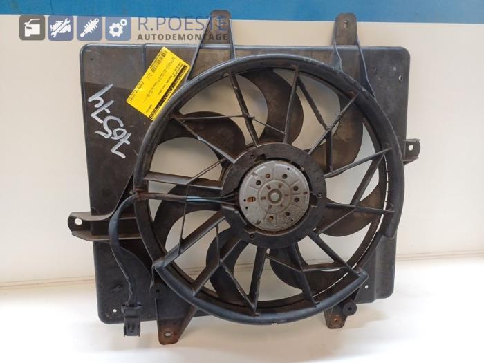 Gebrauchte Kühlerventilator Chrysler PT Cruiser 2.0 16V Preis € 20,00 Margenregelung angeboten von Autodemontagebedrijf R. Poeste B.V.