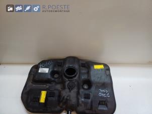 Usagé Réservoir de carburant Honda Civic (FK/FN) 1.8i VTEC 16V Prix € 75,00 Règlement à la marge proposé par Autodemontagebedrijf R. Poeste B.V.