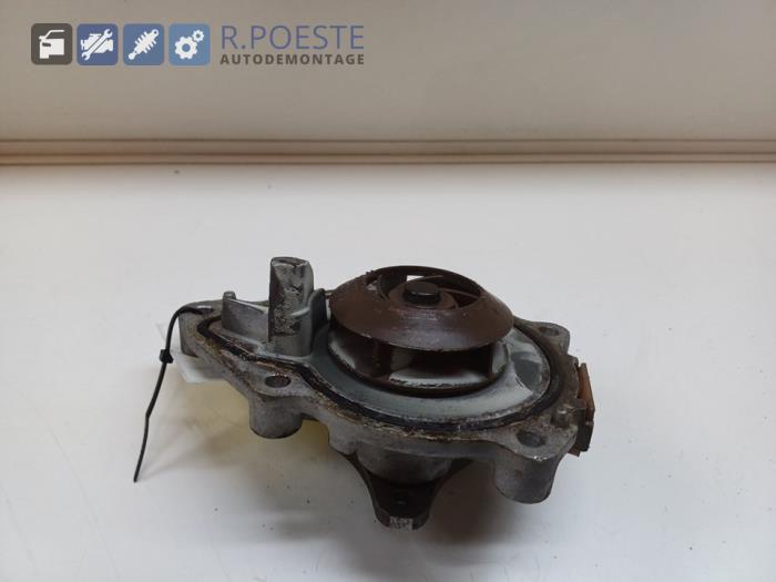 Begagnade Vattenpump Peugeot 207 SW (WE/WU) 1.4 16V Vti Pris € 15,00 Marginaltabell erbjuds av Autodemontagebedrijf R. Poeste B.V.