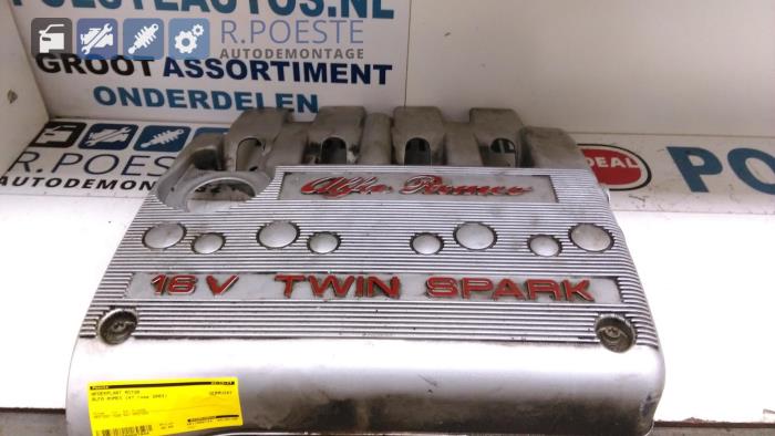 Abdeckblech Motor van een Alfa Romeo 147 (937) 1.6 Twin Spark 16V 2003