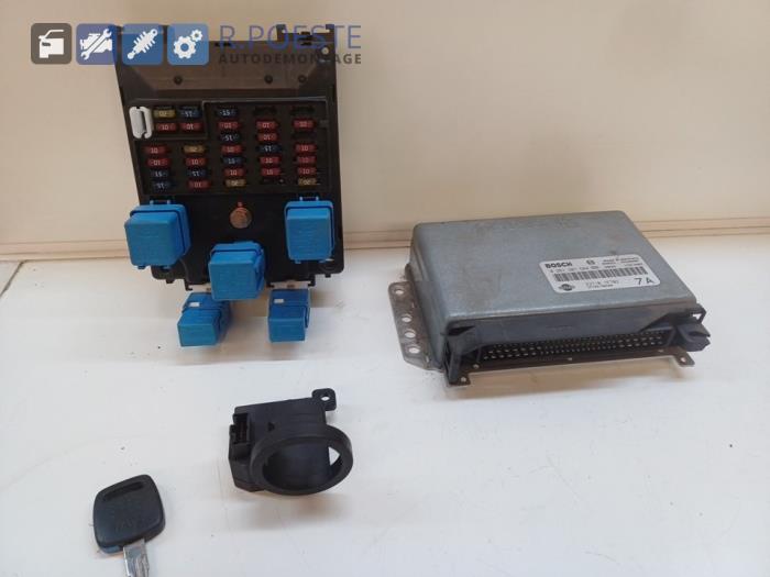 Used Engine management computer Nissan Micra (K11) 1.0 16V Price € 95,00 Margin scheme offered by Autodemontagebedrijf R. Poeste B.V.