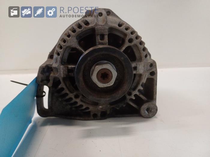 Begagnade Dynamo Renault Twingo (C06) 1.2 Pris € 20,00 Marginaltabell erbjuds av Autodemontagebedrijf R. Poeste B.V.