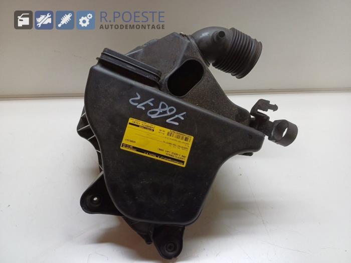 Begagnade Luftfilterhus BMW 1 serie (E87/87N) 116i 1.6 16V Pris € 30,00 Marginaltabell erbjuds av Autodemontagebedrijf R. Poeste B.V.