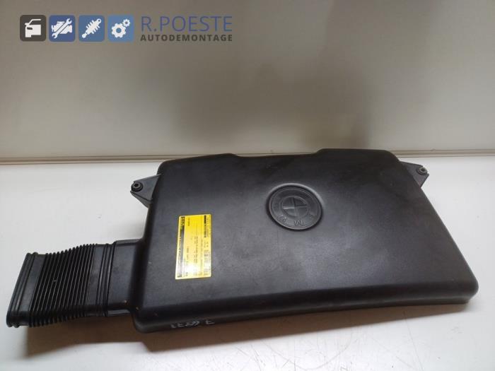 Begagnade Lufttratt BMW 1 serie (E87/87N) 116i 1.6 16V Pris € 30,00 Marginaltabell erbjuds av Autodemontagebedrijf R. Poeste B.V.