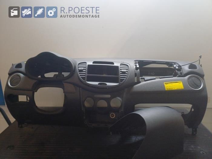 Używane Panel Hyundai i10 (F5) 1.1i 12V Cena € 70,00 Procedura marży oferowane przez Autodemontagebedrijf R. Poeste B.V.