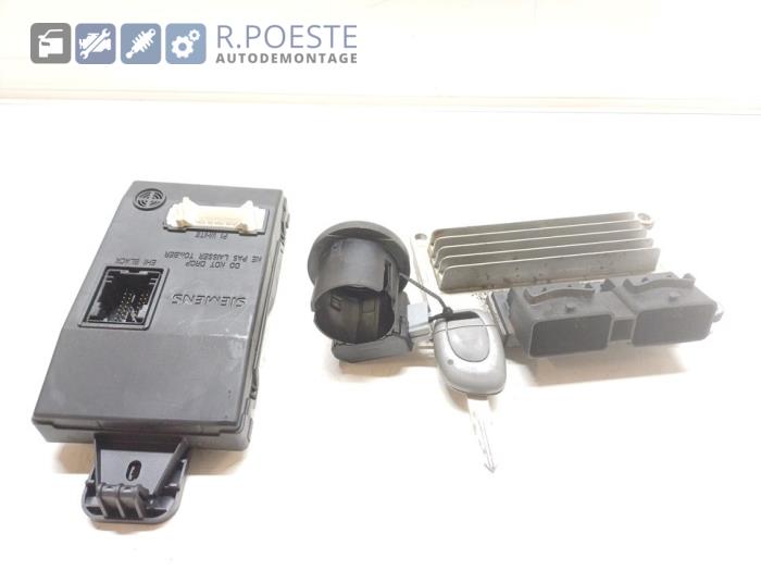 Used Engine management computer Renault Twingo (C06) 1.2 16V Price € 95,00 Margin scheme offered by Autodemontagebedrijf R. Poeste B.V.