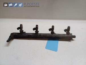 Usados Galería (inyección) Fiat Doblo (223A/119) 1.6 16V Precio € 50,00 Norma de margen ofrecido por Autodemontagebedrijf R. Poeste B.V.