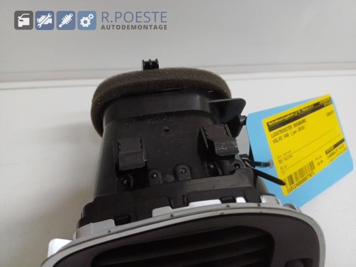Dashboard vent Volvo V40 2.0 D2 16V - 30791697