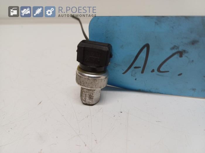 Begagnade Trycksensor, luftkonditionering Volvo V40 (MV) 2.0 D2 16V Pris € 15,00 Marginaltabell erbjuds av Autodemontagebedrijf R. Poeste B.V.