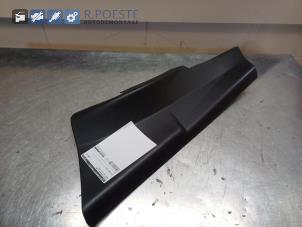 Used C-style sealing cover left Volvo V40 (MV) 2.0 D2 16V Price € 20,00 Margin scheme offered by Autodemontagebedrijf R. Poeste B.V.