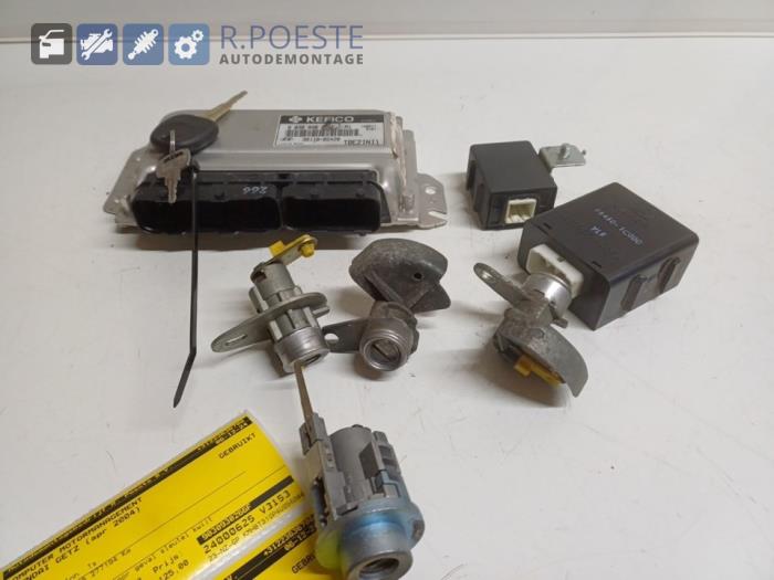 Used Engine management computer Hyundai Getz 1.1i 12V Price € 125,00 Margin scheme offered by Autodemontagebedrijf R. Poeste B.V.