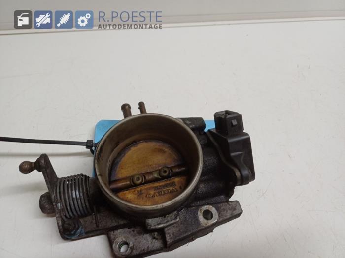Gebrauchte Drosselklappengehäuse Volvo V70 (GW/LW/LZ) 2.5 10V Preis € 20,00 Margenregelung angeboten von Autodemontagebedrijf R. Poeste B.V.