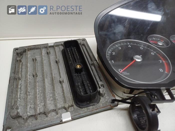 Used Engine management computer Ford Focus 2 Wagon 1.4 16V Price € 135,00 Margin scheme offered by Autodemontagebedrijf R. Poeste B.V.