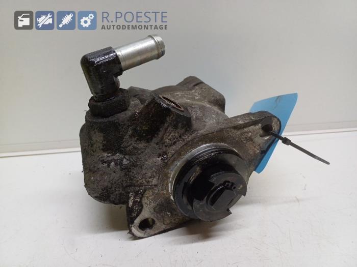 Usagé Pompe de direction Opel Movano (4A1; 4A2; 4B2; 4B3; 4C2; 4C3) 2.5 D Prix € 35,00 Règlement à la marge proposé par Autodemontagebedrijf R. Poeste B.V.