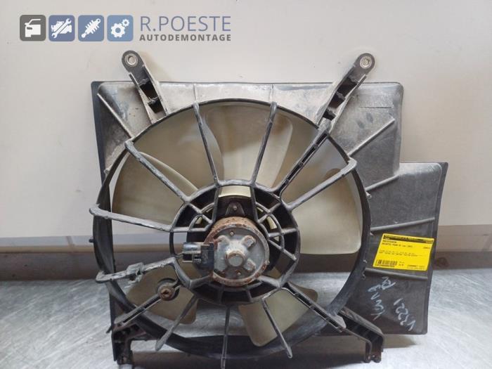 Gebrauchte Kühlerventilator Daihatsu YRV (M2) 1.3 16V DVVT Preis € 20,00 Margenregelung angeboten von Autodemontagebedrijf R. Poeste B.V.