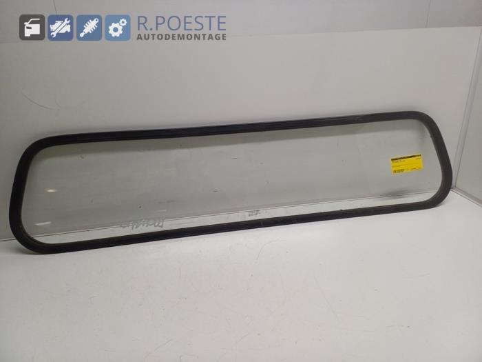 Usados Tabique de ventanilla Opel Movano (4A1; 4A2; 4B2; 4B3; 4C2; 4C3) 2.5 D Precio € 50,00 Norma de margen ofrecido por Autodemontagebedrijf R. Poeste B.V.