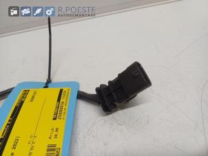 Lambda probe from a Peugeot 208 II (UB/UH/UP) 1.2 Vti 12V PureTech 75 2022