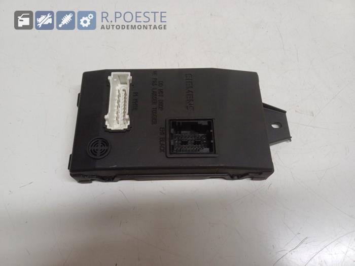 Used Body control computer Renault Twingo (C06) 1.2 16V Price € 30,00 Margin scheme offered by Autodemontagebedrijf R. Poeste B.V.