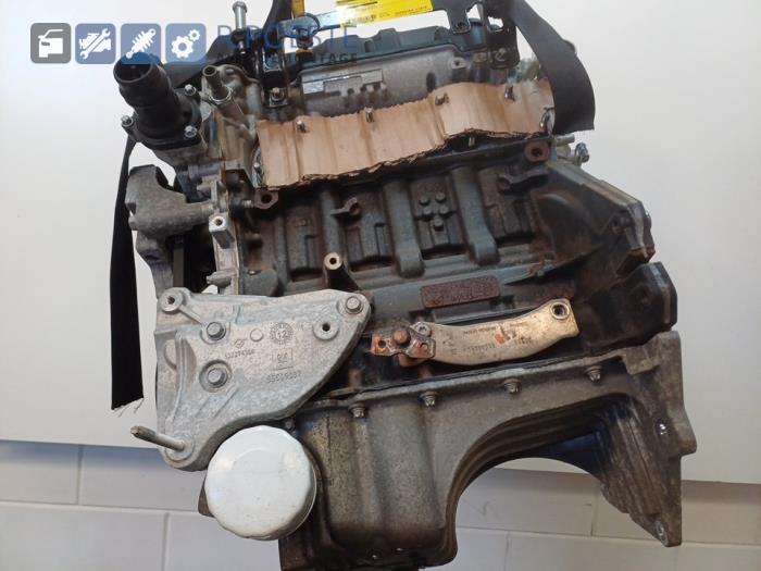 Używane Silnik Opel Ampera 1.4 16V Cena € 975,00 Procedura marży oferowane przez Autodemontagebedrijf R. Poeste B.V.