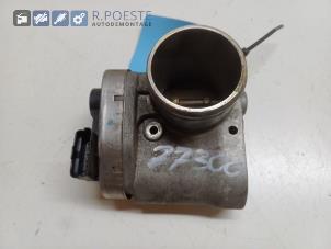 Usados Cuerpo de válvula de mariposa Fiat Doblo (223A/119) 1.6 16V Precio € 40,00 Norma de margen ofrecido por Autodemontagebedrijf R. Poeste B.V.