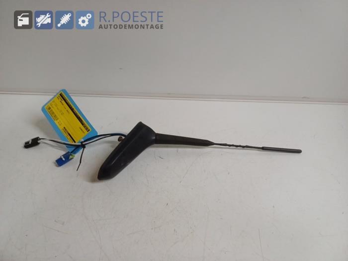 Używane Antena Opel Ampera 1.4 16V Cena € 30,00 Procedura marży oferowane przez Autodemontagebedrijf R. Poeste B.V.