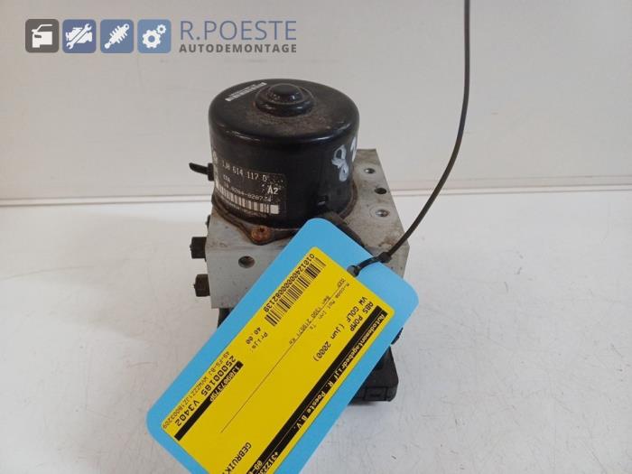 Usagé Pompe ABS Volkswagen Golf IV (1J1) 1.4 16V Prix € 40,00 Règlement à la marge proposé par Autodemontagebedrijf R. Poeste B.V.